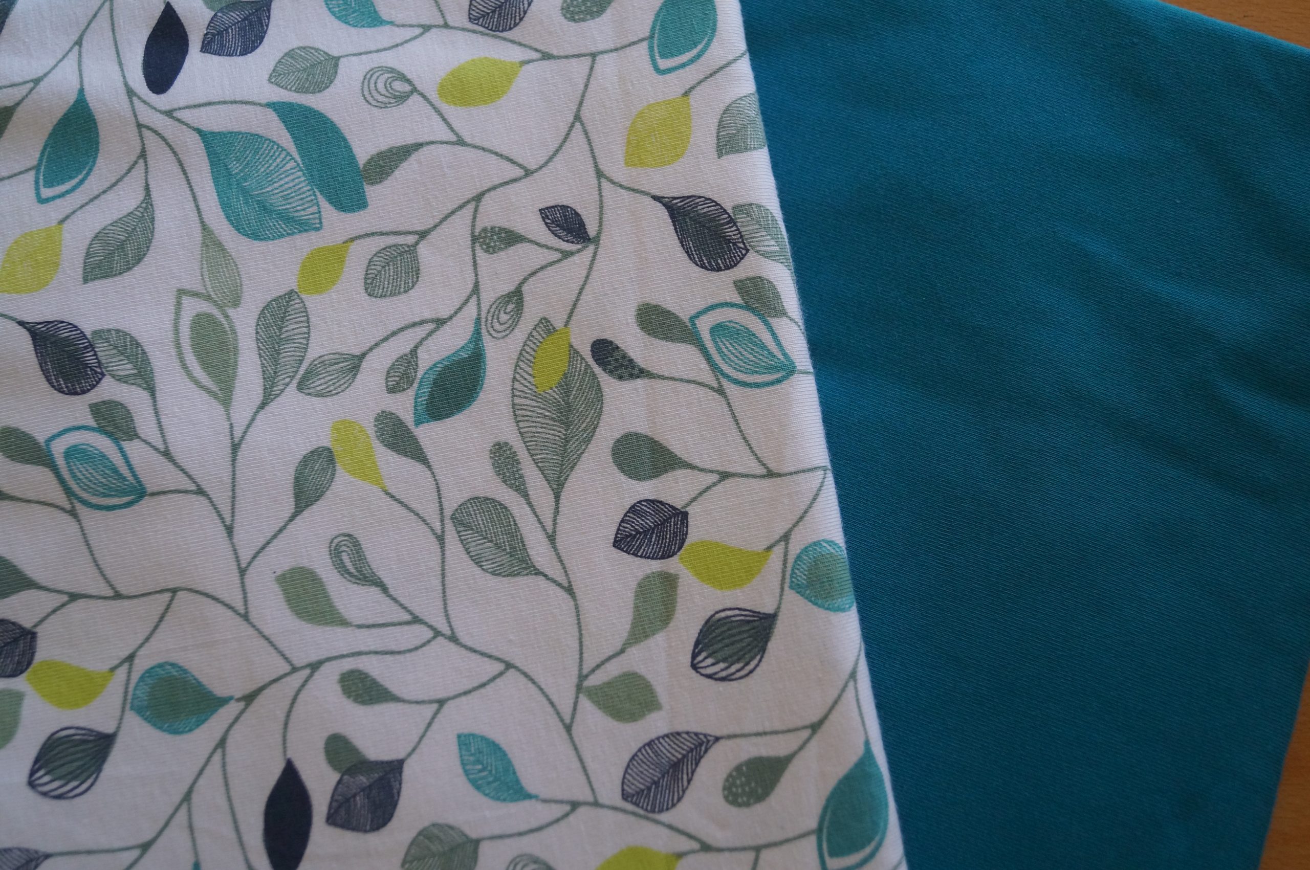 Culotte menstruelle Feuilles fond blanc – Image 2