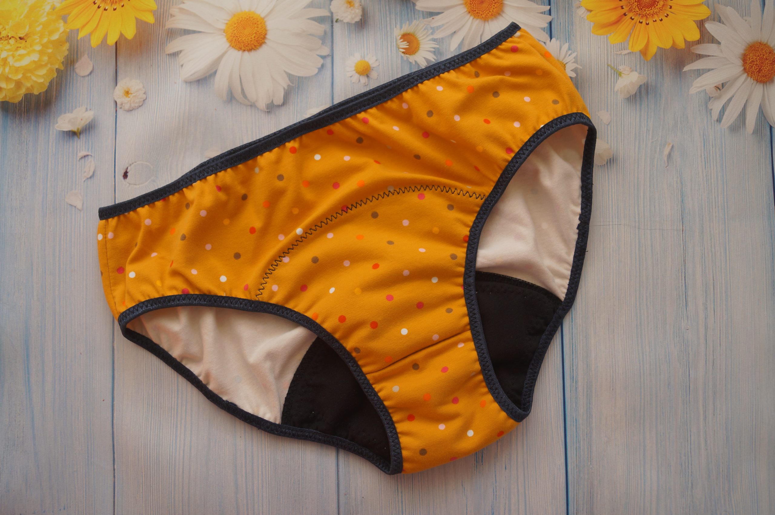 Culotte menstruelle Jaune à pois