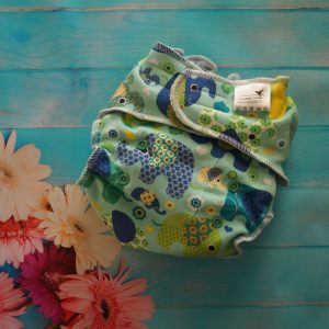 Couche classique + Booster Eléphants verts