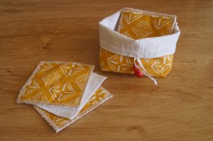 Lot de 10 Carrés démaquillants lavables/lingettes bébé avec panière