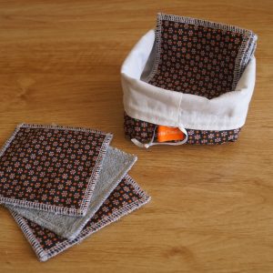 Lot de 10 Carrés démaquillants lavables/lingettes bébé avec panière