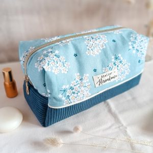 Trousse de toilette en tissu fleuri matelassé et velours côtelé